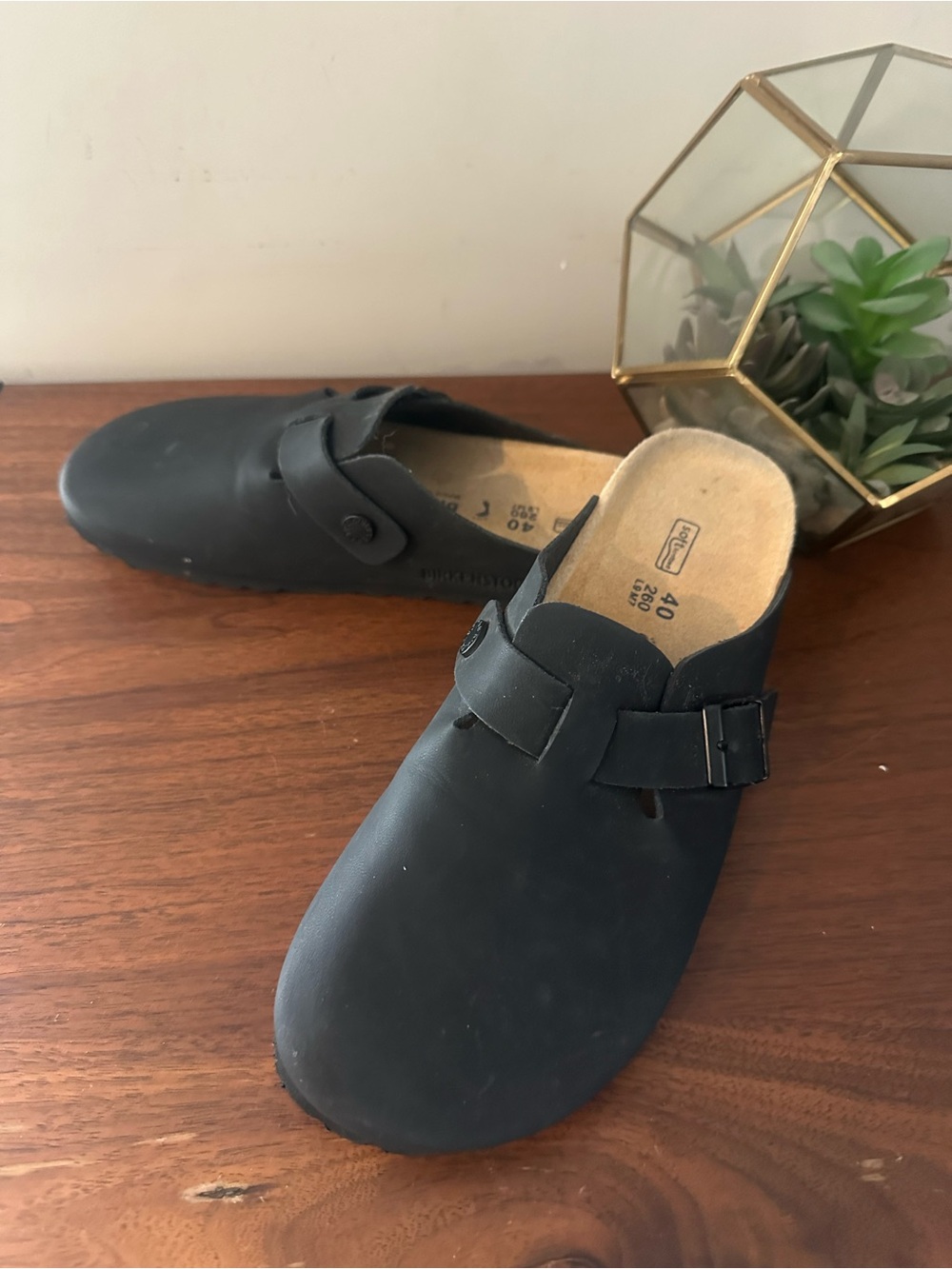 Birkenstock Boston Black Buckle Clog in Black Size 40/ Women’s 9 - Picture 2 of 3